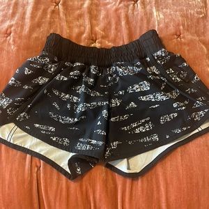 Lulu Lemon Black and white shorts